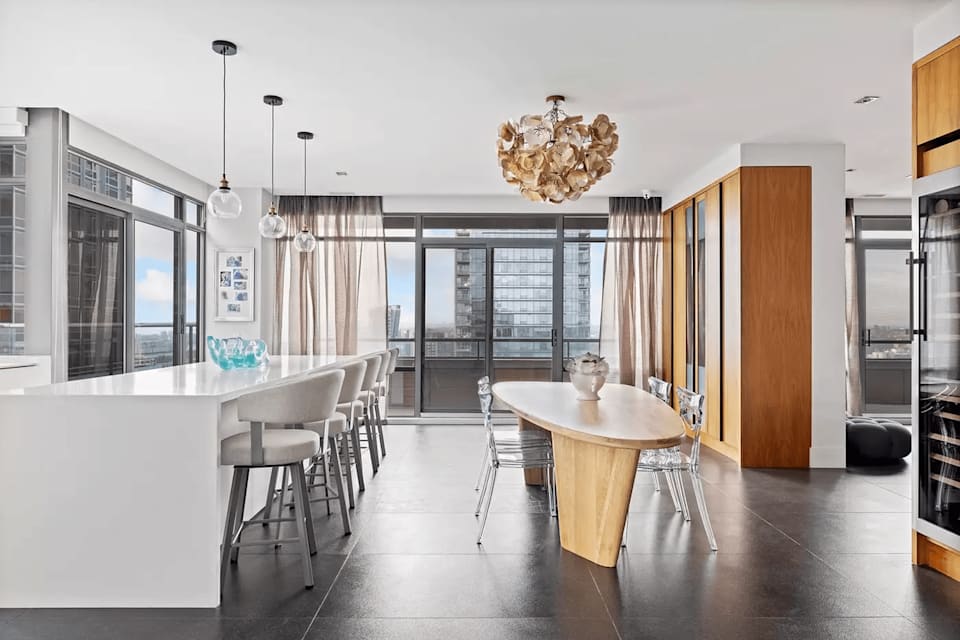 Picture of PATIO SEASON IS CALLING | Toronto Real Estate | Penthouse Queen