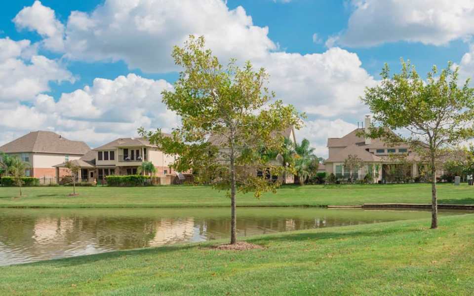 Pearland Luxely Real Estate