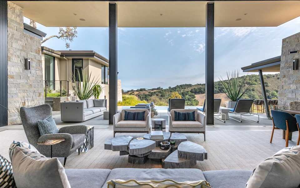 Photo inspiration: Fresh Look at Luxury Home Design Trends For 2023 Blog