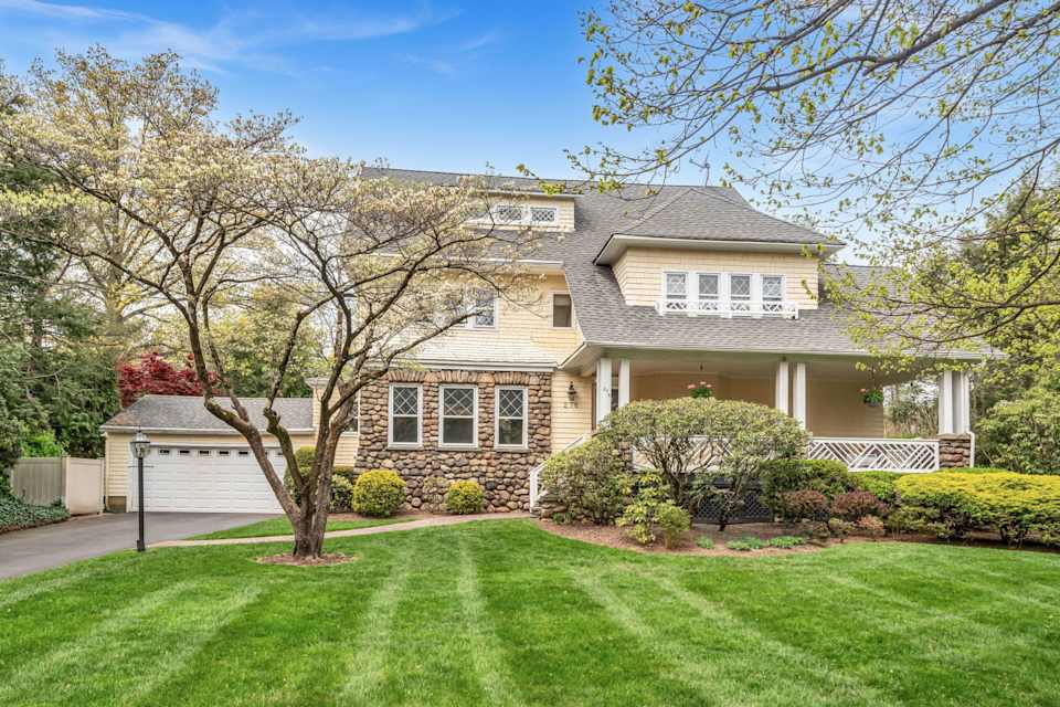 276 Cantrel Road Ridgewood, NJ Homes Christina Gibbons Group