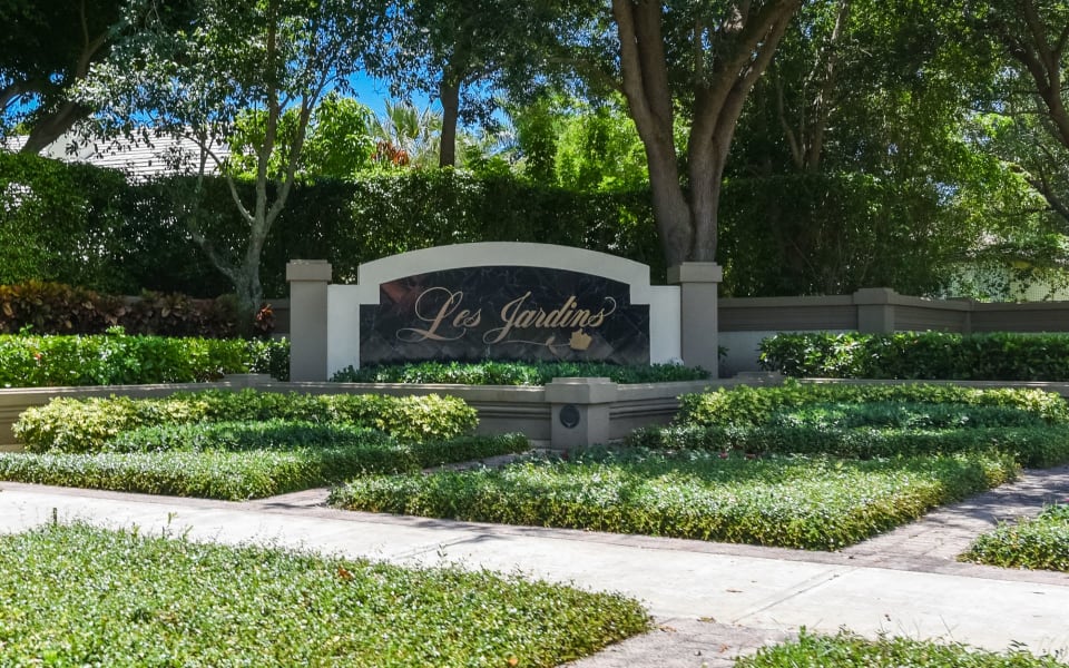 Les Jardins Community Guide The Pam and Toni Team Boca Raton Real