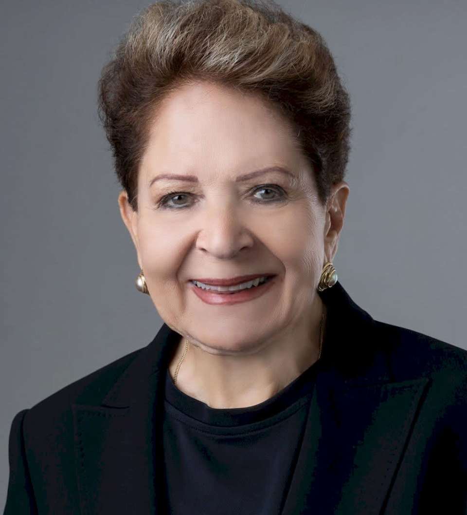 About Suzanne Black Real Estate Advisor MAISON Bahamas