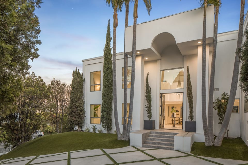 2389 Hercules Dr Basya Gradon