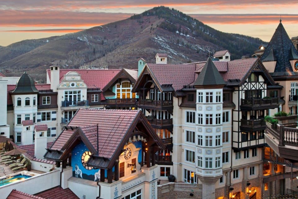 lionshead-village-neighborhood-guide-the-stockton-group