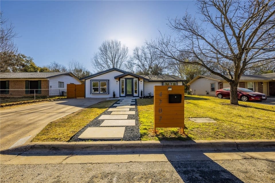 4707 Old Castle Rd Darsh Parikh Austin Real Estate Advisor