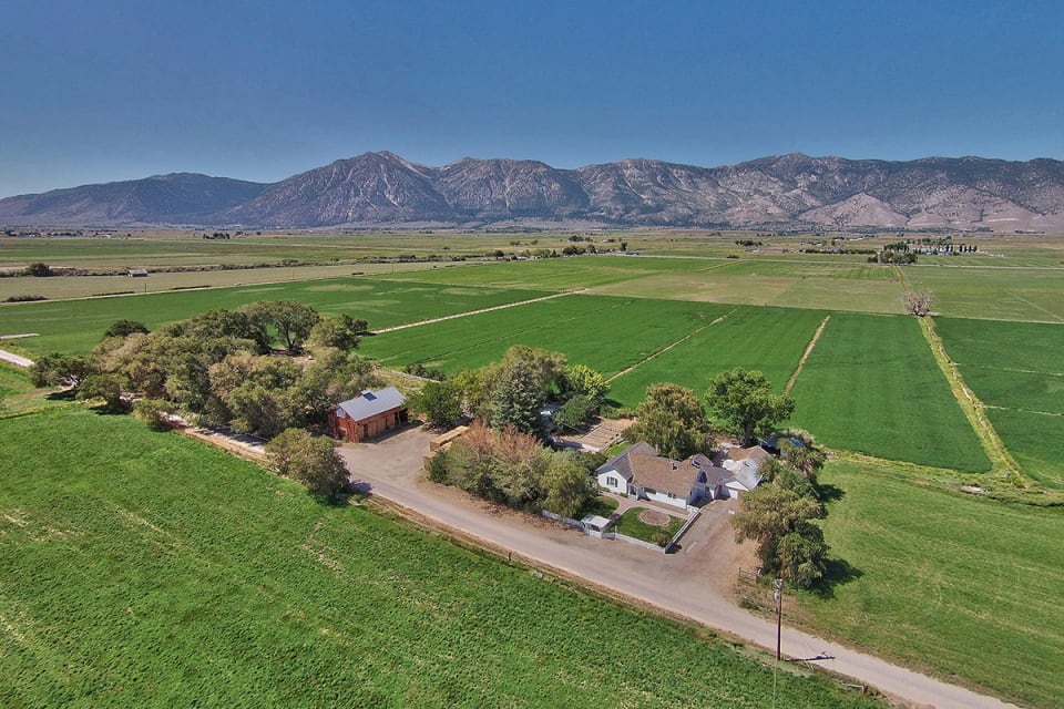 The Carson Valley Community Guide Mike Dunn 1445