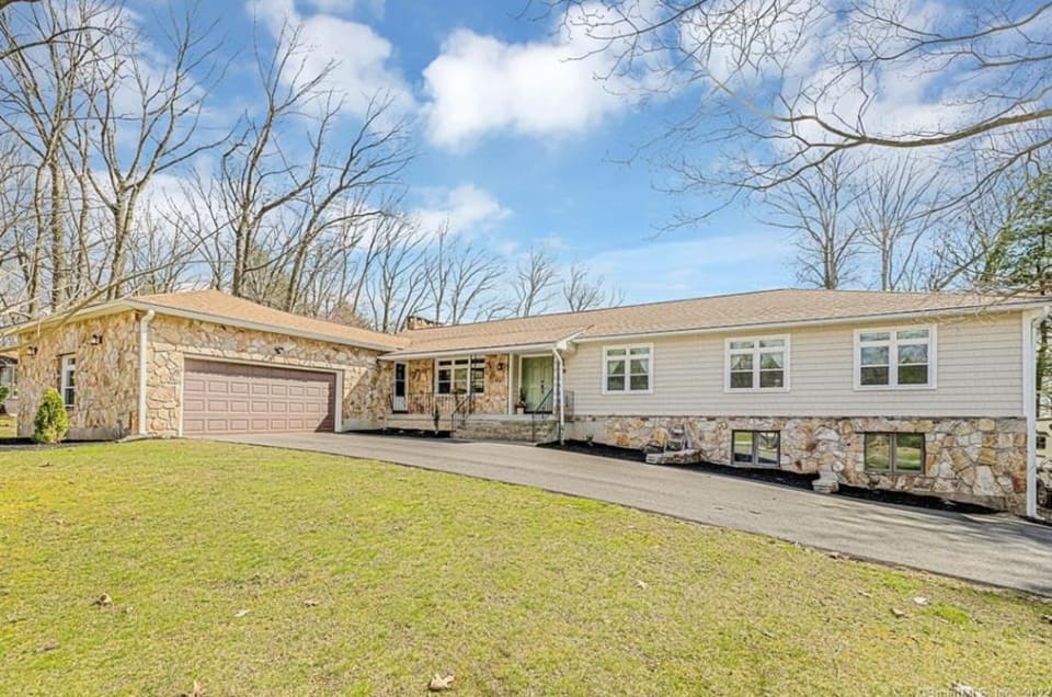 153 Rosemary Lane The Corrado Team South Windsor & West Hartford