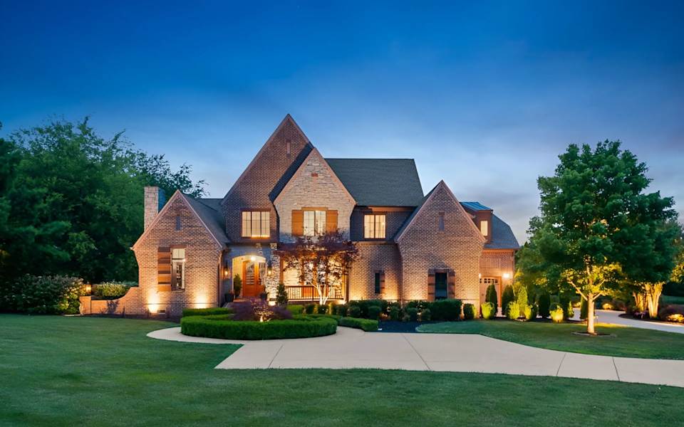 Curated visual reference: Fresh Look at How To Buy A Luxury Home In Greater Nashville Tn