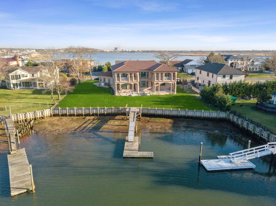 Woodmere Community Guide The Tripodi Shemtov Team