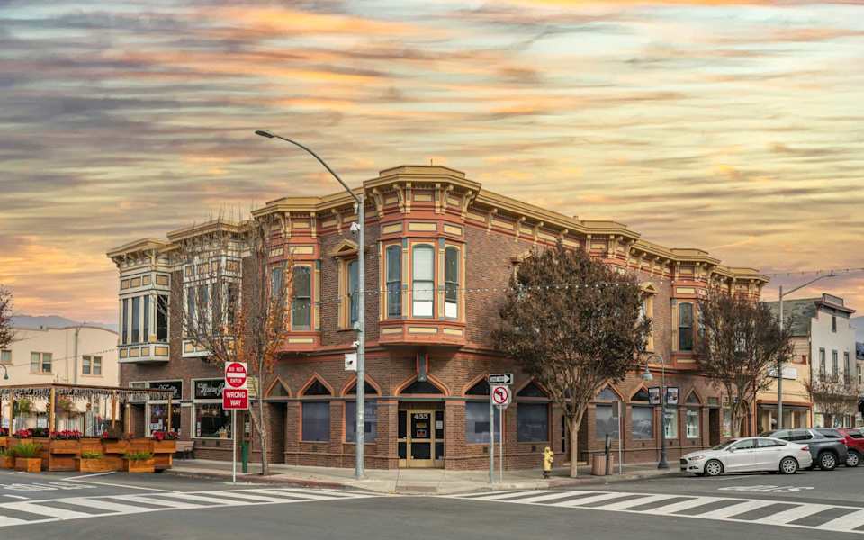 Hollister RF Real Estate