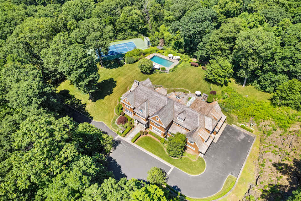 6 Hallock Place, Armonk NY Thomas Wright Estates Brian Milton