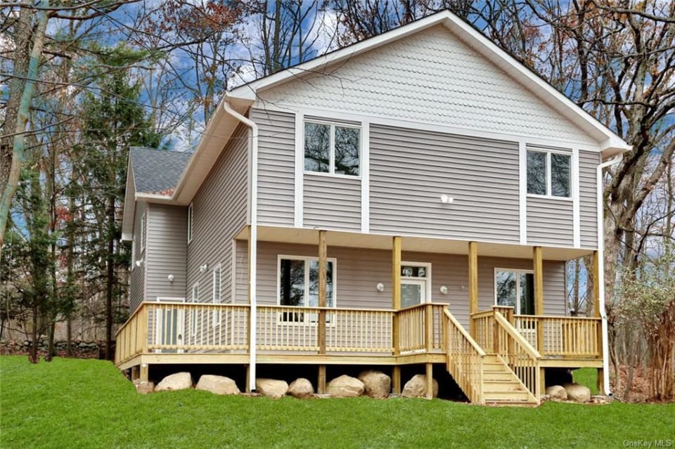 272 Quaker Road The Isaac Rosenberg New York Real Estate Agent