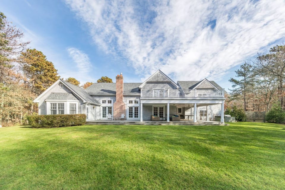 561 Wainscott NW Rd BeemHamptons