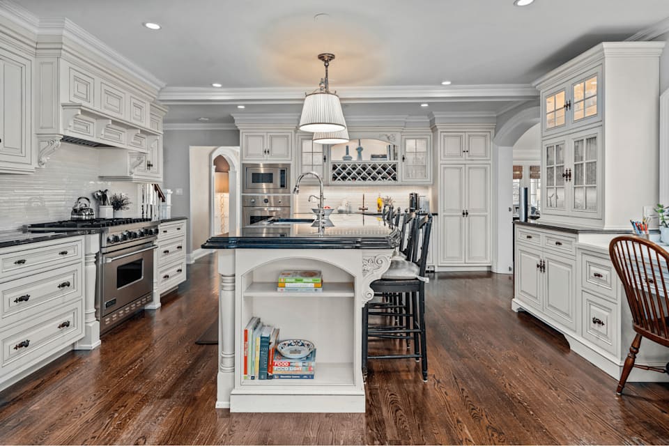 Ridgewood, NJ Homes 355 Mckinley Place, Ridgewood Christina Gibbons