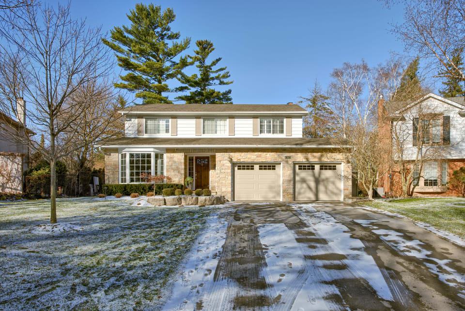 Luxury Real Estate 2367 Bennington Gate, Oakville, Ontario Blog