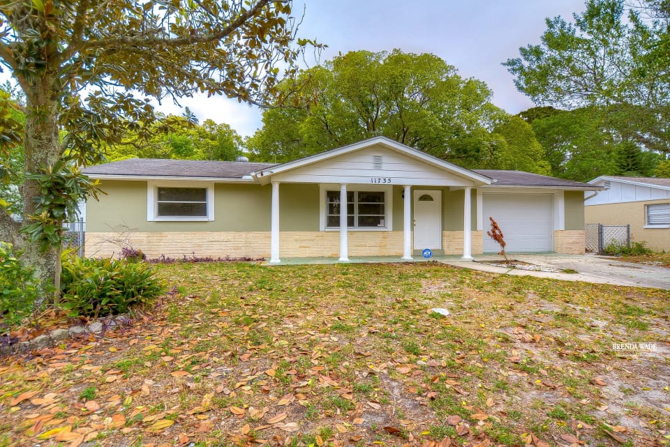 11735 Meadow Drive Port Richey, FL Brenda Wade Team