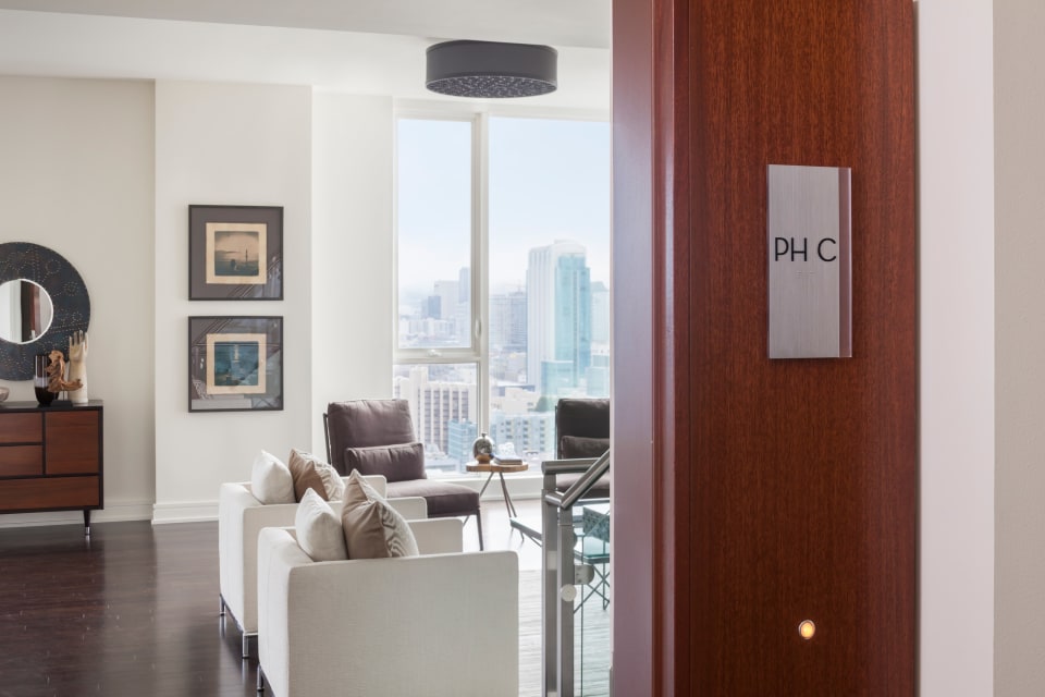 Picture of Smart Keyless Entry Installation And Replacement