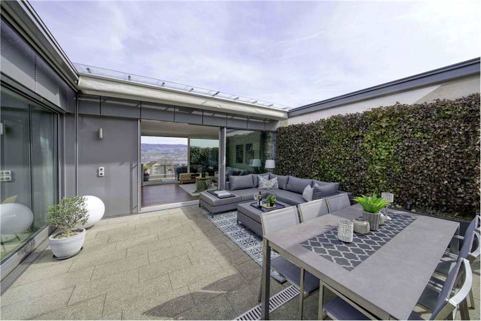 ZURICH Toronto Real Estate Penthouse Queen