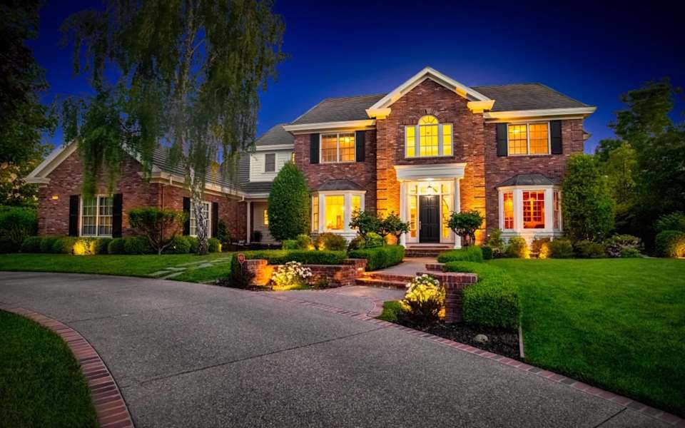 When is the Best Time to Sell a Home? Blog Doug Buenz 680 Doug