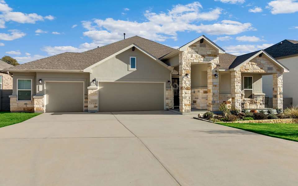 Brooke Heights | Neighborhood Guide | Loya Harrison Cobb