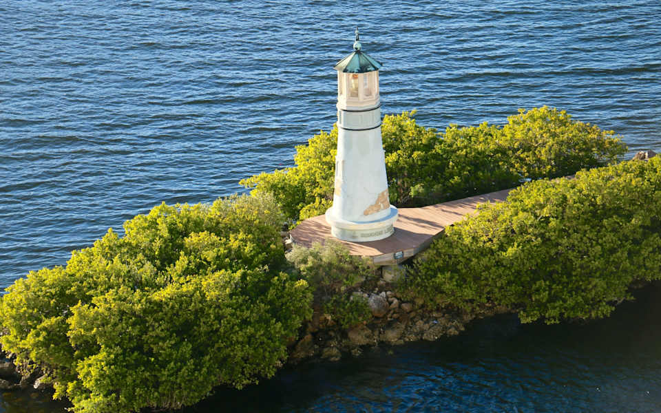 Little Harbour Neighborhood Guide