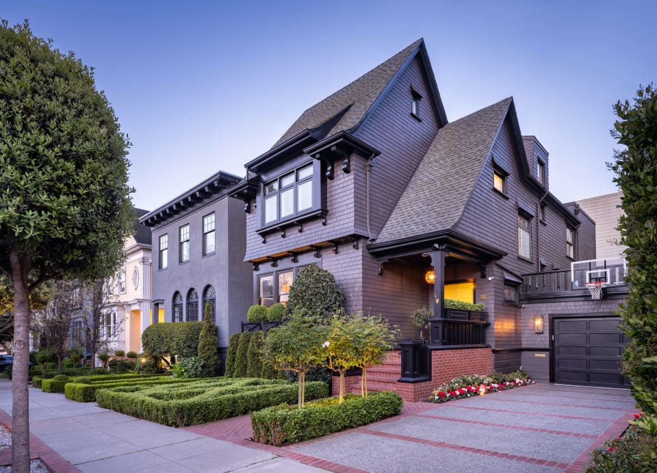 11-commonwealth-ave-neillbassi