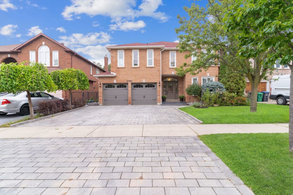 Luxury Mississauga Home