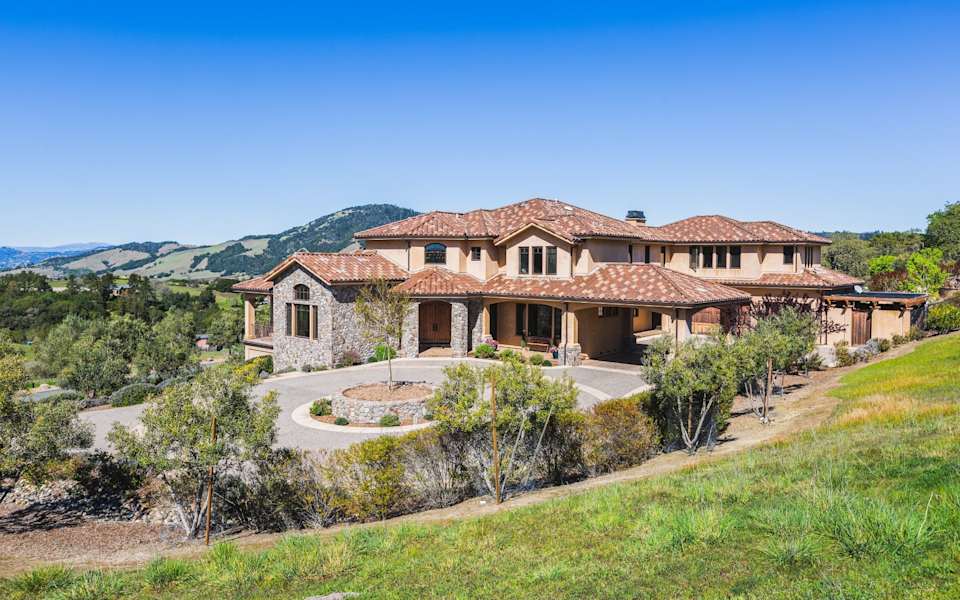 Hillsborough Community Guide