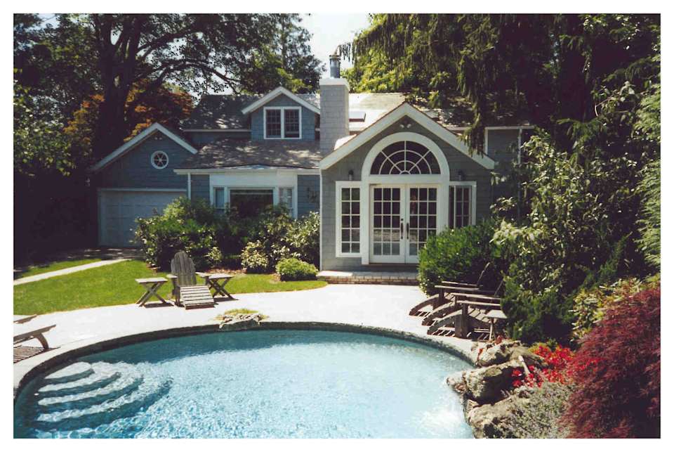 The Circle/East Hampton Village Michael Petersohn East Hampton Real