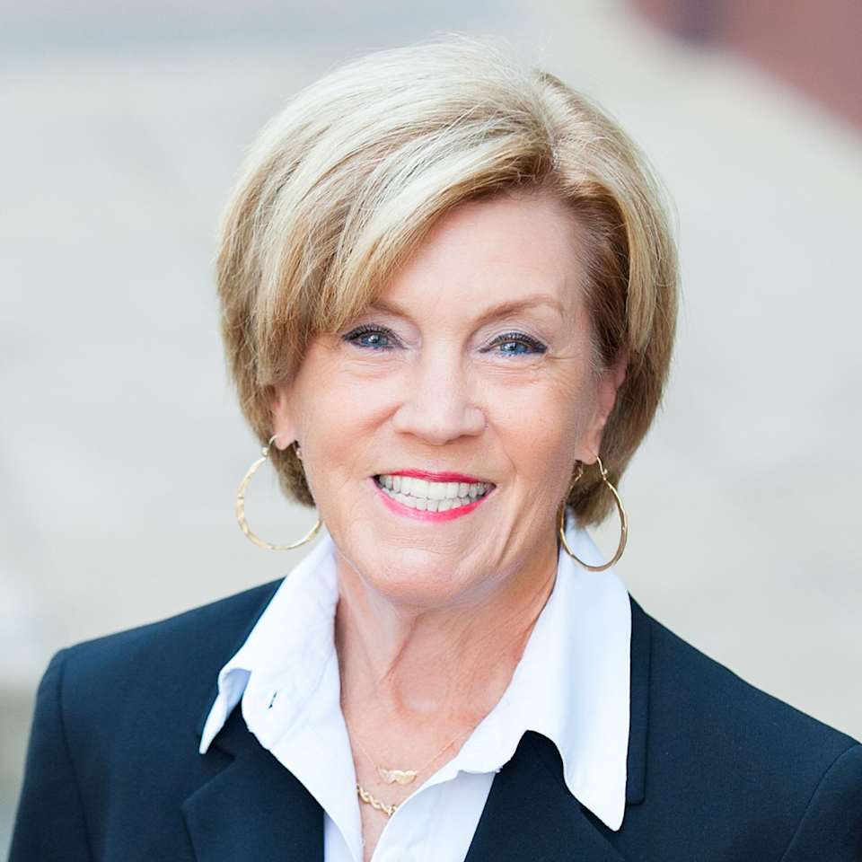 About Eleanor Mitchell, CRS, ABR