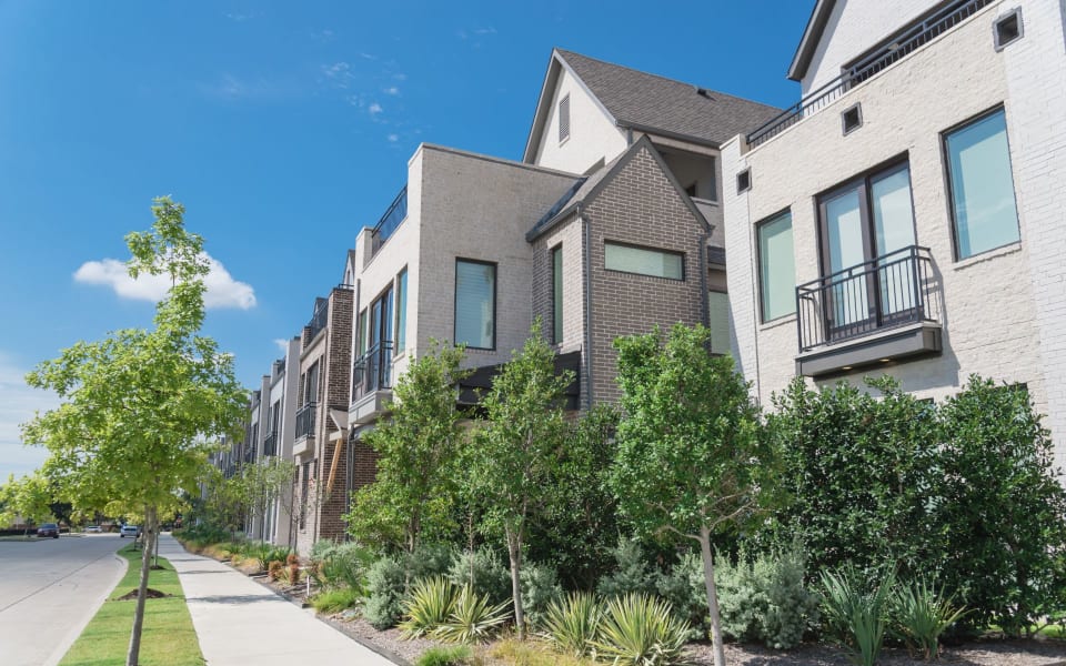 Richardson Condominium neighborhood 