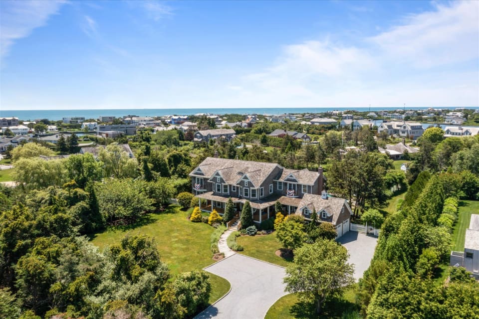 Quogue Real Estate Maria Cunneen Southampton, NY Real Estate Agent