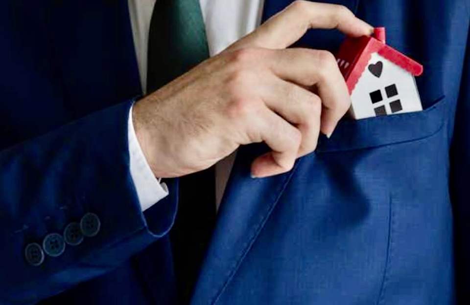 Sold Before Input The Controversy of Pocket Listings and Internal