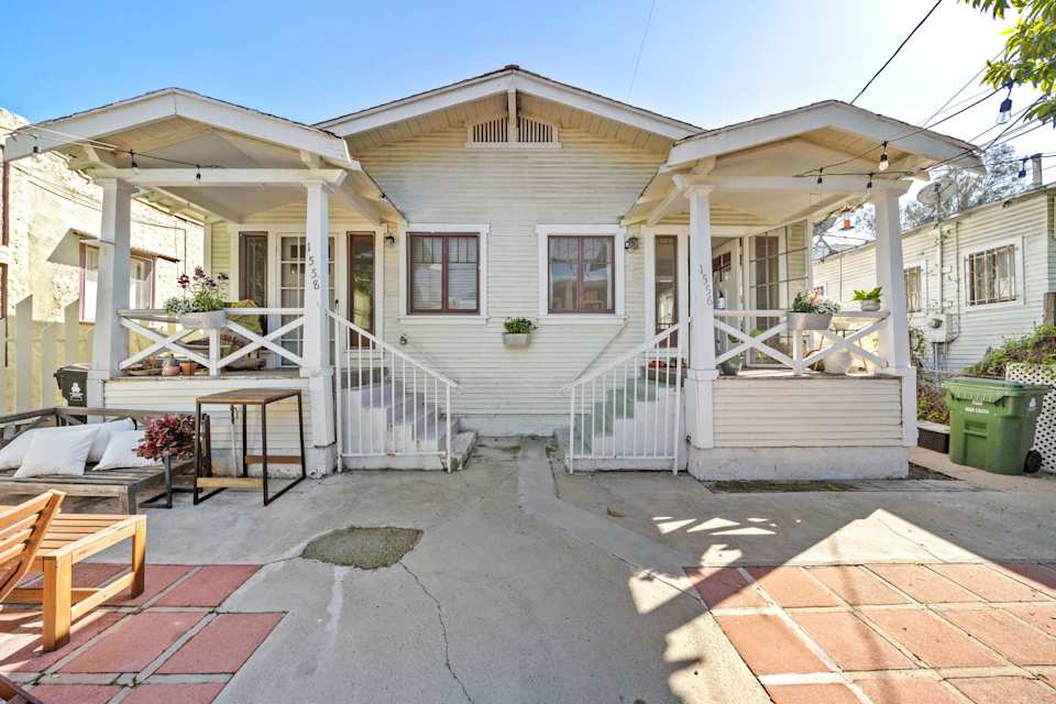 Upside Opportunity for Commercially Zoned Duplex in Prime Echo Park!