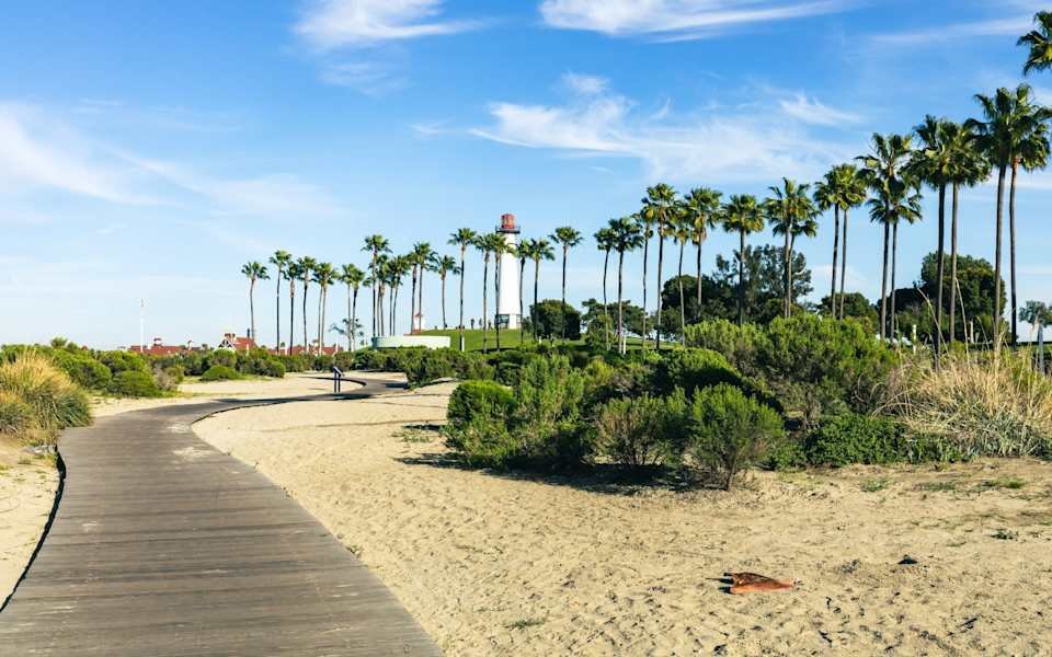 Long Beach  Neighborhood Guide