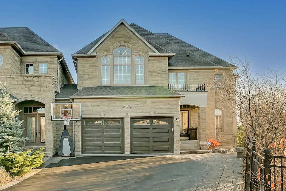 3126 Cardross Court Oakville, ON L6M 0A1 Goodale Miller Team