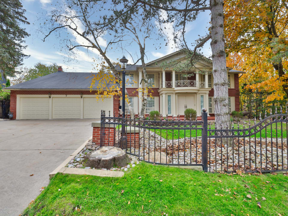 SOLD Prestigious Glenorchy Locale Barry Cohen Homes