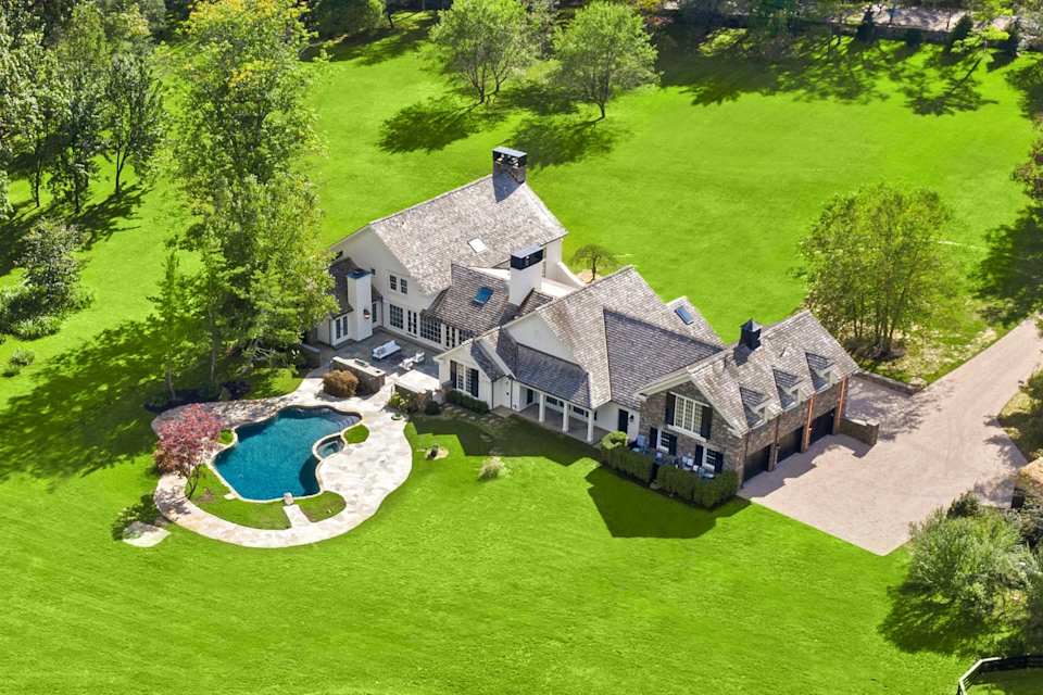 16 Guard Hill Rd Bedford Corners, NY Rented through Brian Milton of