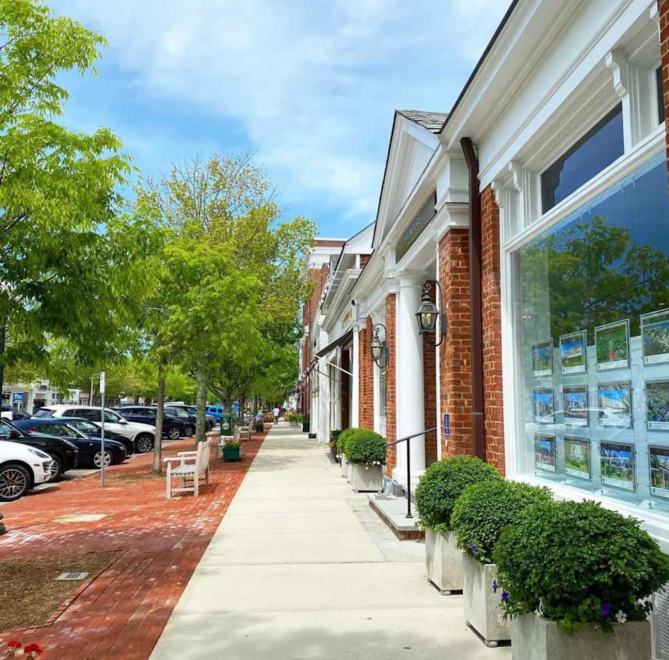 Southampton Neighborhood Guide