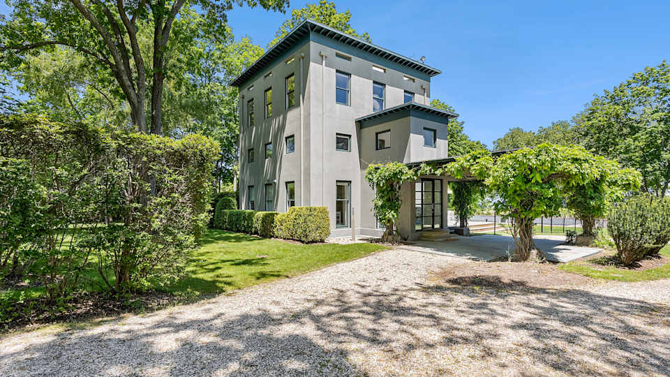 Beach House Overlooking Havens Beach Dana Trotter Bridgehampton
