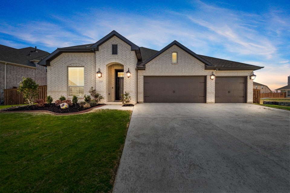 1537 Jocelyn Drive The Pistana Group Compass Real Estate Agents