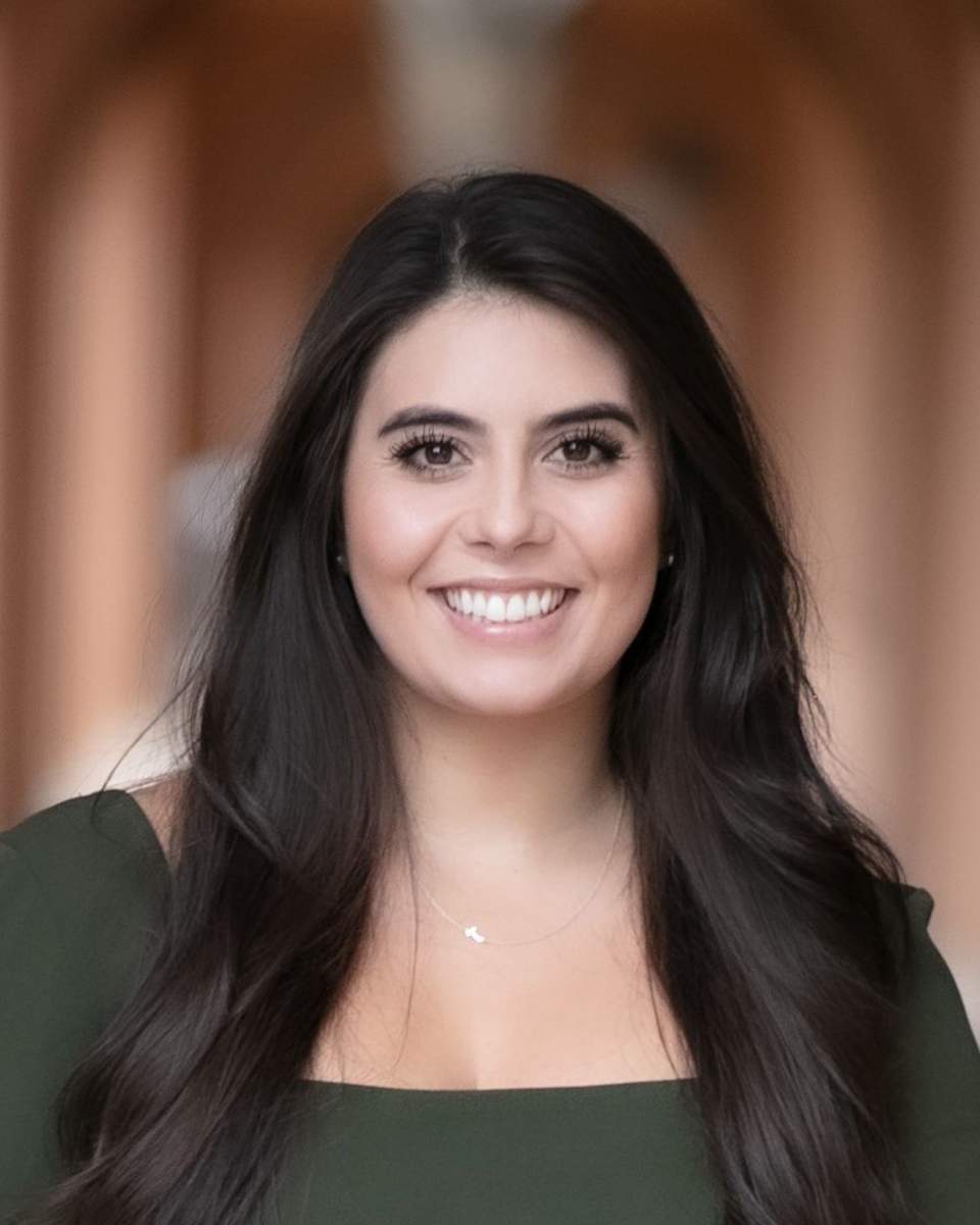 Real Estate Agent Amanda Rios San Diego Realtor The Savory Group