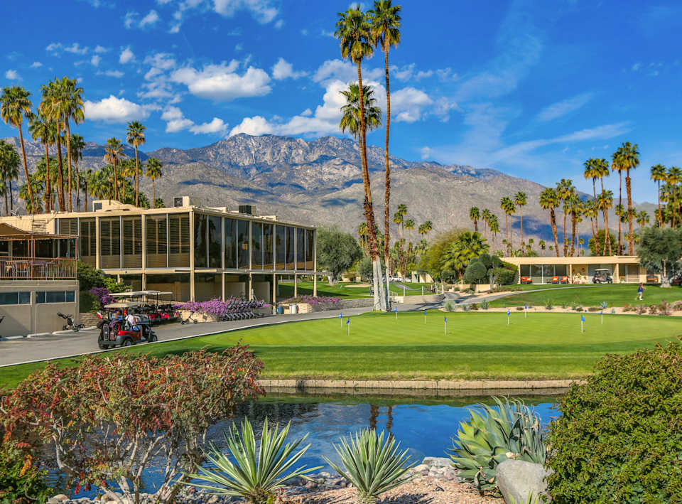 Neighborhood Seven Lakes Country Club