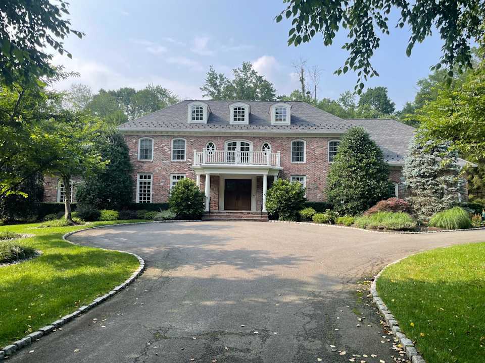 Saddle River, NJ Homes for Sale in Saddle River Till Horkenbach NJ