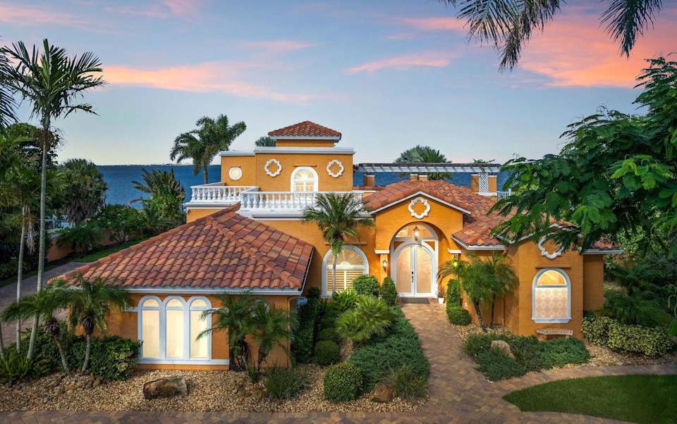 UNDERSTANDING PROPERTY VALUATION IN MERRITT ISLAND Carpenter Kessel Team