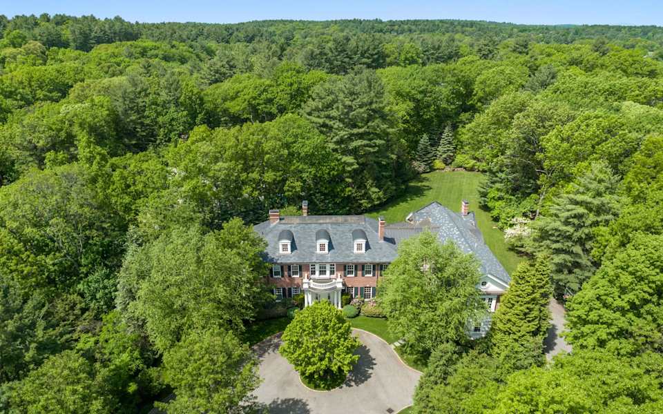 140 Meadowbrook Rd