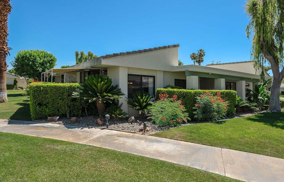 Neighborhood Sunrise Villas