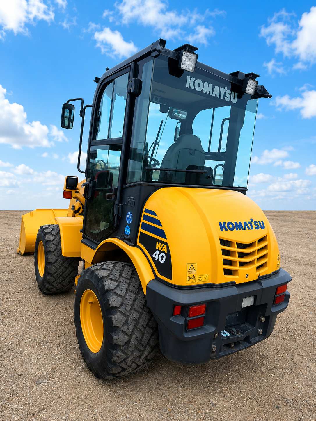 KOMATSU WA40-8 画像 2