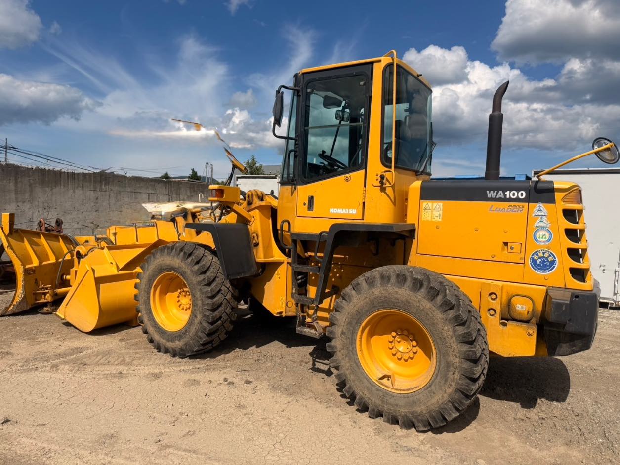 KOMATSU WA100-3