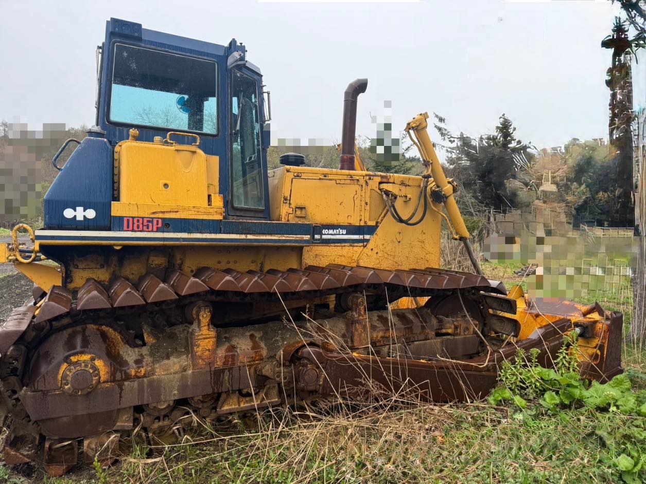 KOMATSU D85P-2